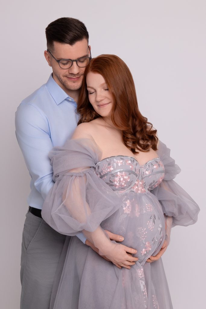 Babybauch Paar Shooting im Studio Dresden